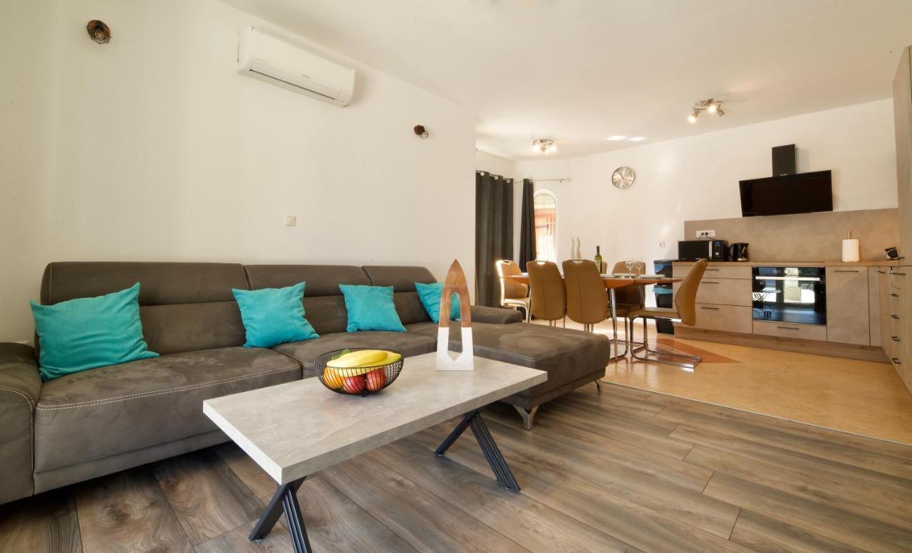 Relax House Nizic Drazice Exterior foto
